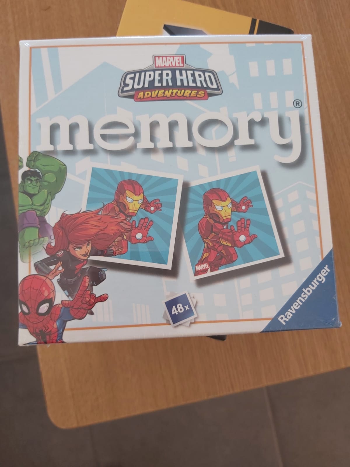 Gioco Super Hero Memory e Regalo